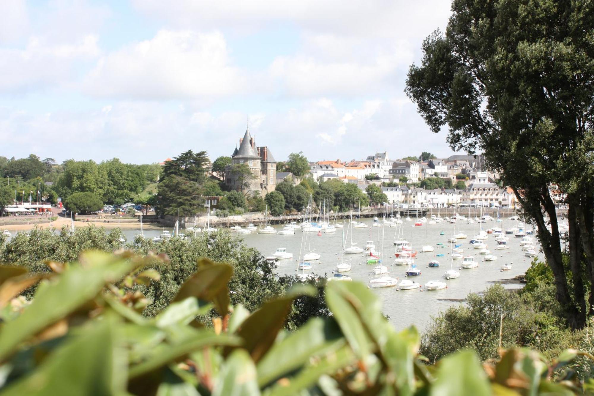 Appartement Face A La Mer Pornic Exterior photo